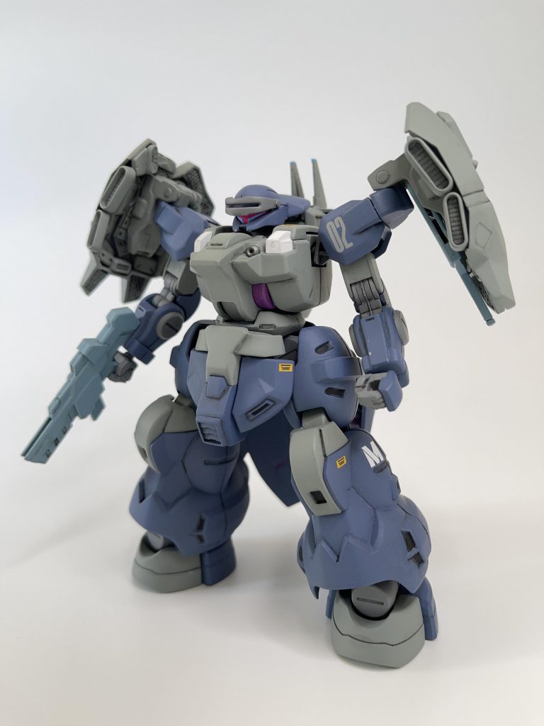 フェースガードをオープン。ツインアイはスカイブルー。