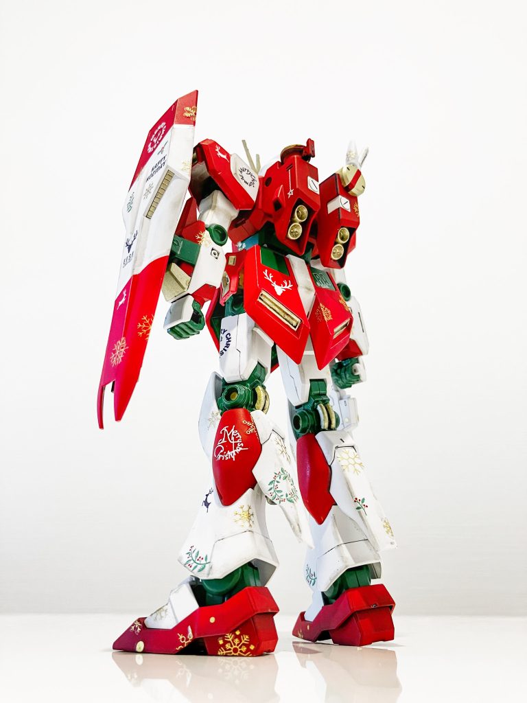 νガンダム–3枚目/制作者：Amoro