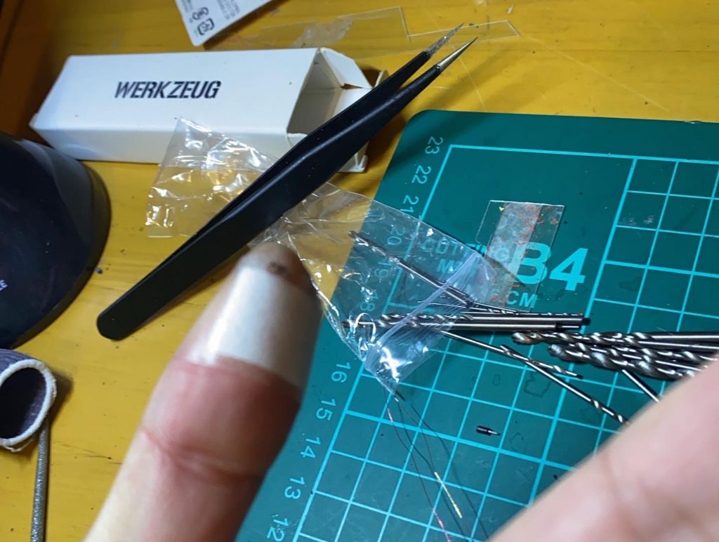 バーニアにインパクトダリルで穴開けてたら親指穴空いたわ🤣