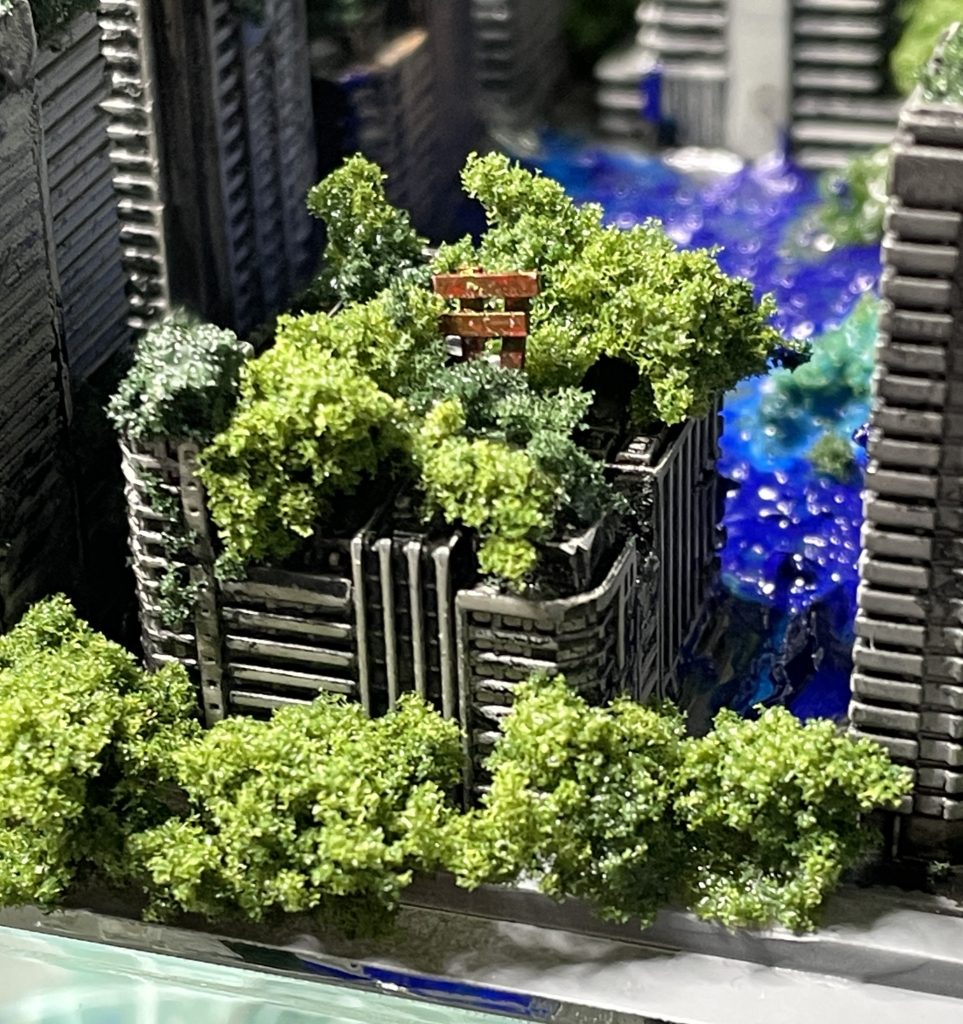 お遊びで、屋上に鳥居を…