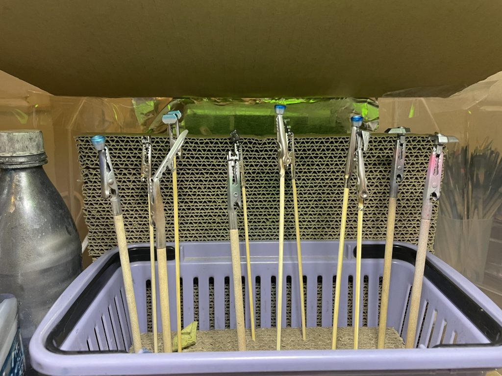 バーニア等の塗装風景。