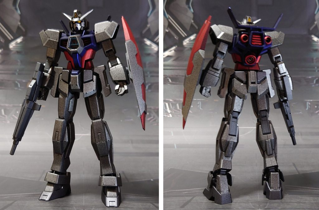 AGE-1ノーマル状態での前後ろ。アーマー脱着機能は残していますが、基本的には着たままでの運用(ブンドド)を前提にしています。