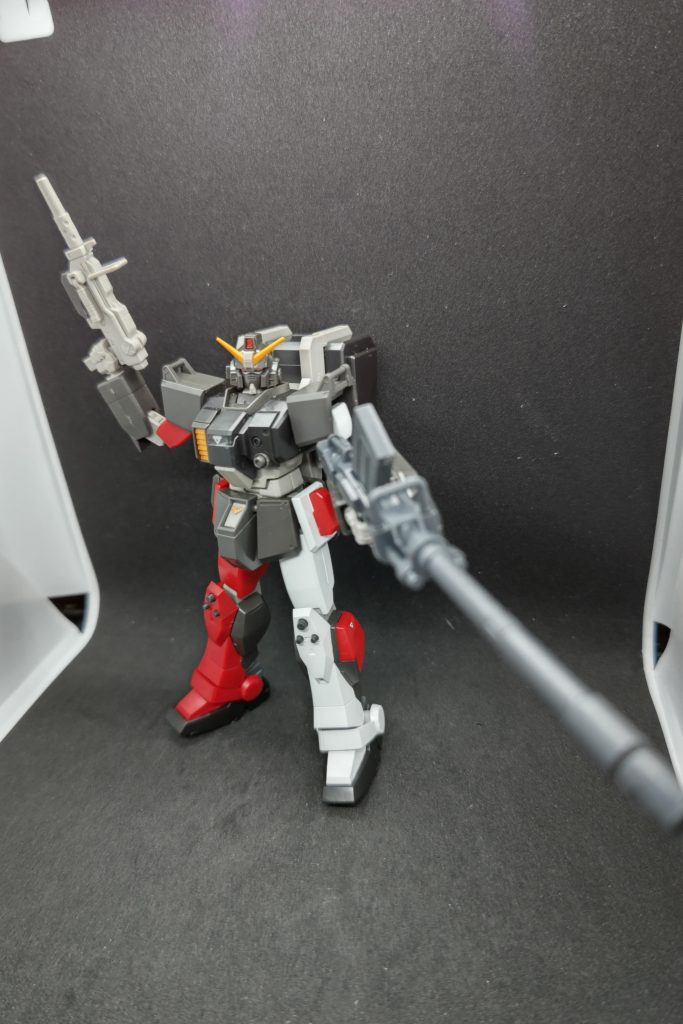 軽量武器と重量武器を片手ずつで構えるの、良いですよね。ご閲覧ありがとうございました。