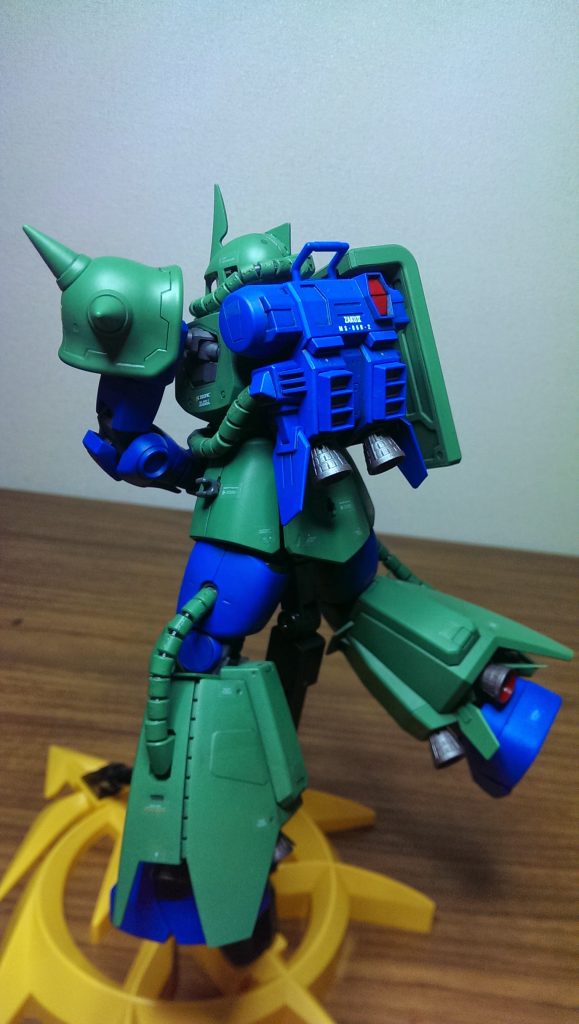 ｢素人め！間合いが遠いわ！」