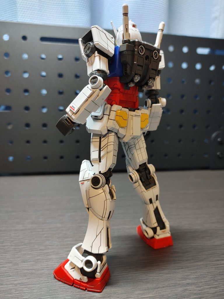 後ろ立ち姿カッチョいい🎵