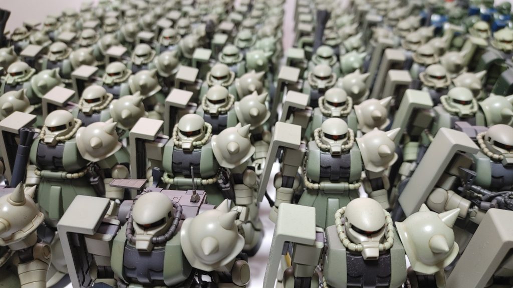 近くで見ると良いですね。なんかジオニック社の工場見学してる気分。