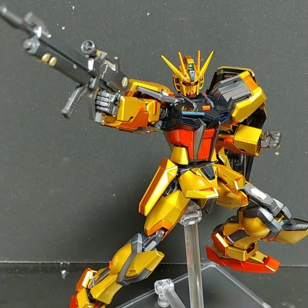 ストライクガンダム　アナザーゴールド