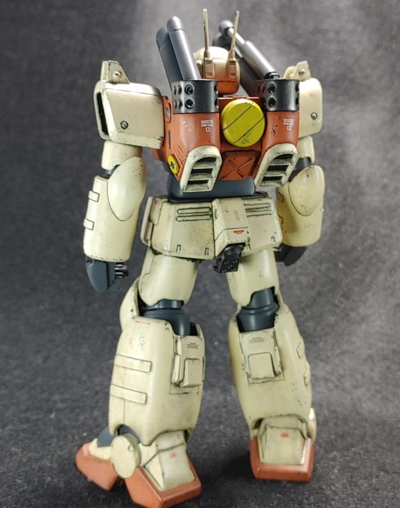 陸戦仕様なので、空間戦闘用の姿勢制御バーニアっぽいのは外して蓋をしてます。