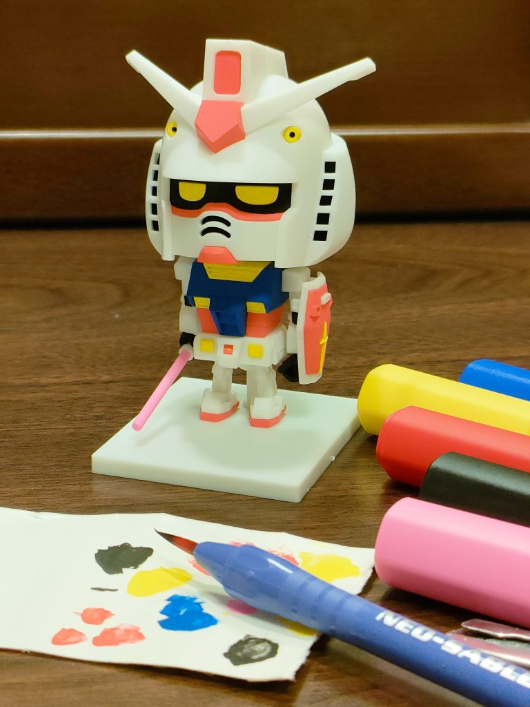 ガンプラくんは出張先のホテルで製作しました。最後まで見てくれてありがとうございます。