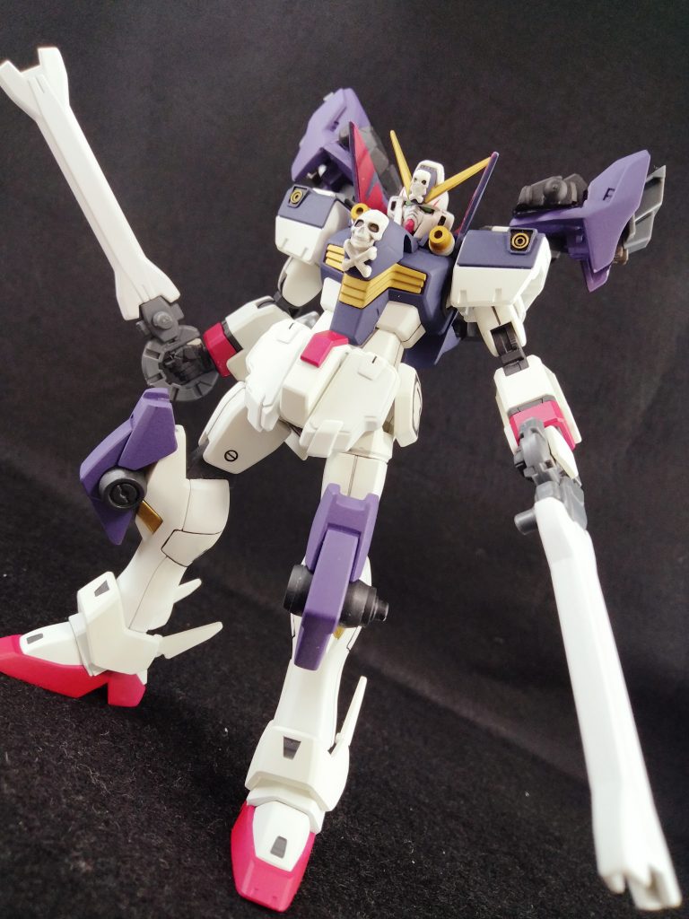 というわけでネオスカルハートでした。クロスボーンのアイデンティティであるX字スラスターを外すことには葛藤がありました。装備の構想には入っているので、あくまで素体だからと外すことにしました。アームにスラスターを付けたことで、代用っぽくもなり落とし所にはなったかなぁと思ってます。オプション装備の塗装も進めていきたいですが、家族が増えたのでいつになることやら…(笑)閲覧、ありがとうございましたm(_ _)m