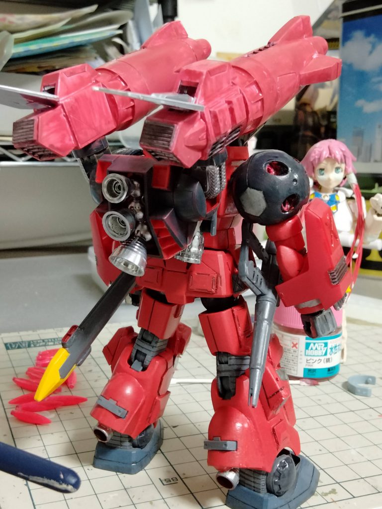 ビームキャノンの色はアクリジョンベースカラーのレッド塗料が固まっていたので、うすめ液では間に合わず、新しいのを購入しました。