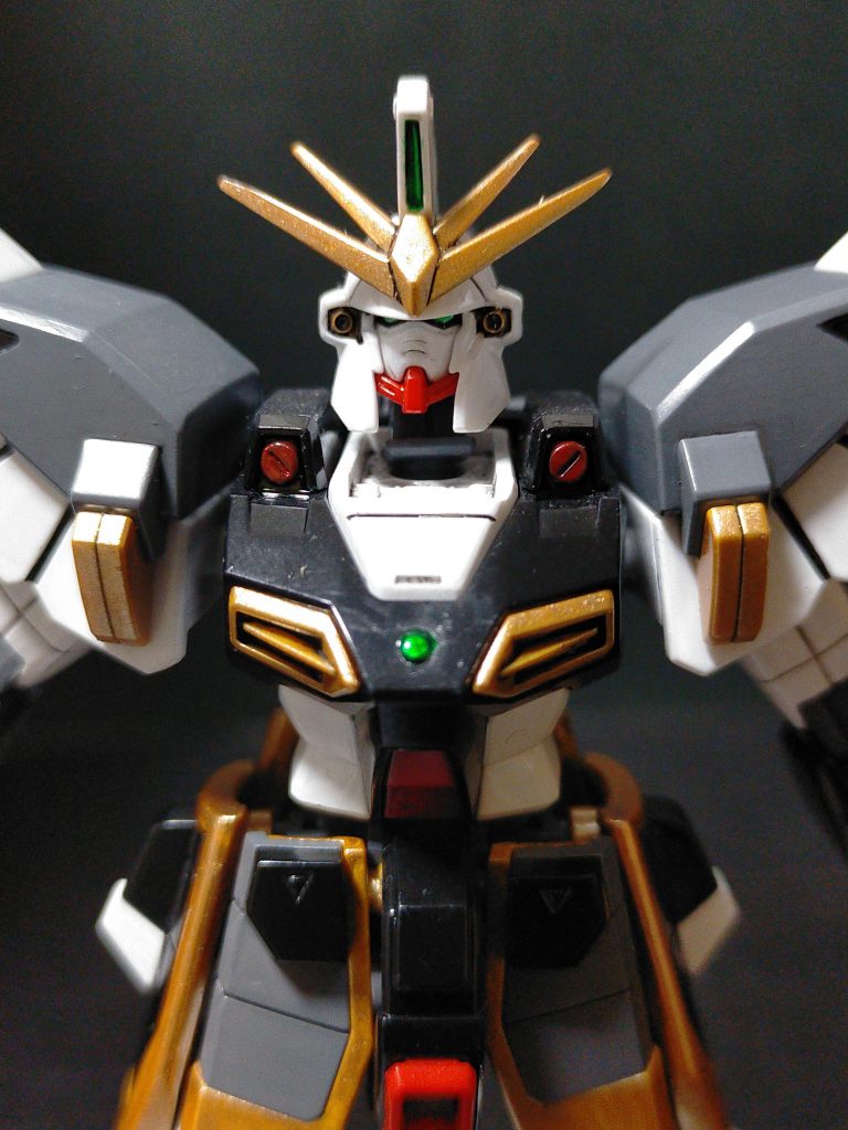 ゼロシステム:戦場が宇宙に移行したことによりピースミリオンで改修され、ほかのガンダムの指揮官機として活躍。この時、ヒイロ・ユイの手によりコピーされたゼロシステムが搭載され、ドロシー・カタロニアの操るMD部隊を撃退することに成功するが、指揮の自信をつけたカトルの手により取り外される。