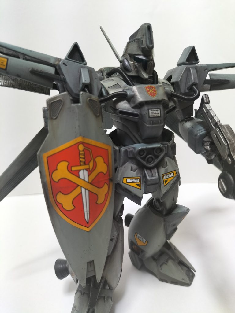 作製当初にロービジカラーで筆塗り塗装していたものに、墨入れやリアルタッチマーカーのグレー1と3で汚しました。