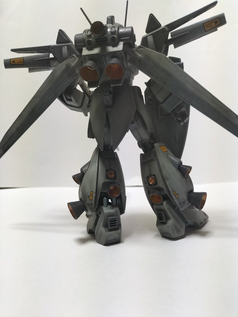 塗装も当時は缶スプレーばかりで筆塗りほとんどやったことなかったのでコテコテの厚塗りで粗粗でした。