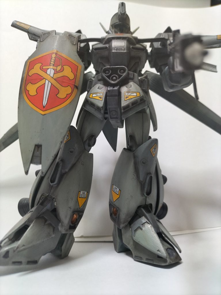 旧キット付属のマーキングシールが大味ですが、妙にかっこいい!F91シリーズの旧キット再販してほしいなぁ!水星ちゃんシリーズも売ってる時に買えず買えてない(笑)リメイクも楽しいですがやっぱ1から始めるのが好きですね