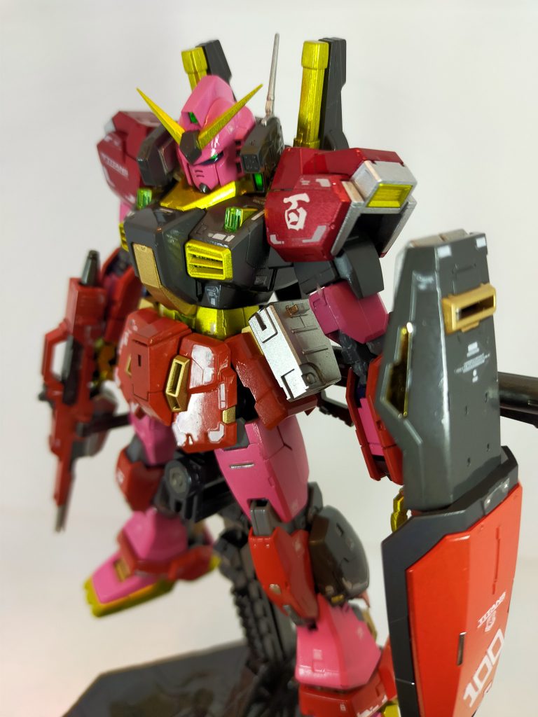 クワトロ専用ガンダムマークⅡ–3枚目/制作者：マッサン