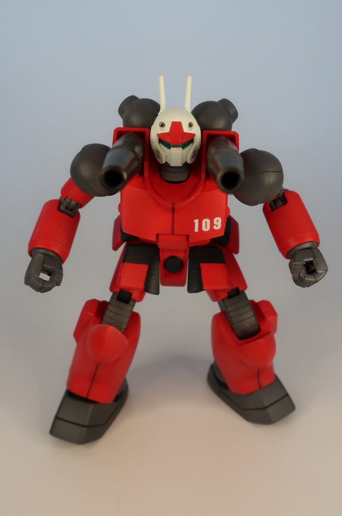 腰を落として主砲発射