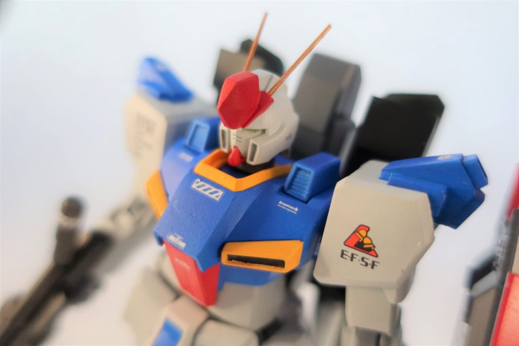 リファインに当たり、最も悩まされたのがZZの象徴である頭部ハイメガ砲です。最終的にこのようになりました。