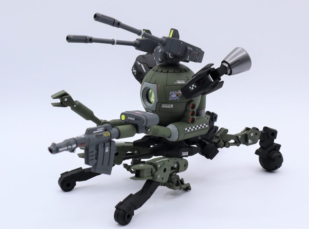 カラーは陸戦型のテーマがあるので、艶消しグリーンを使い渋めに仕上げましたが、デカールは少しポップな感じにしました😄