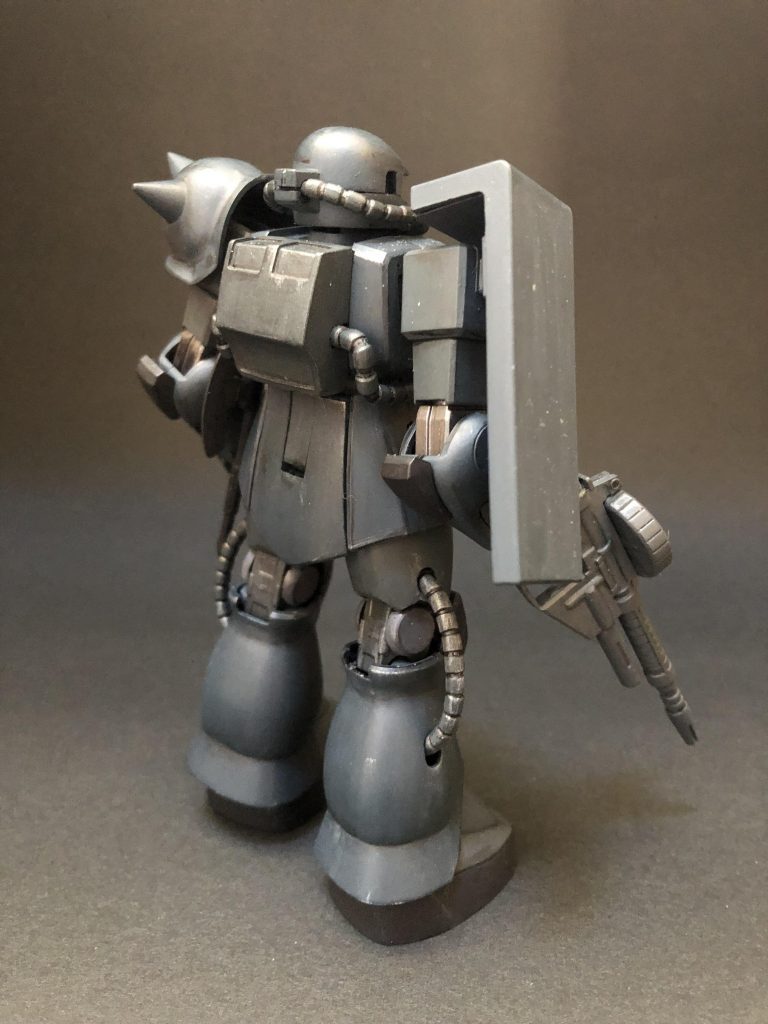 思いのほか立体感を出すのが難しいカラーで、塗っていて楽しかったです。