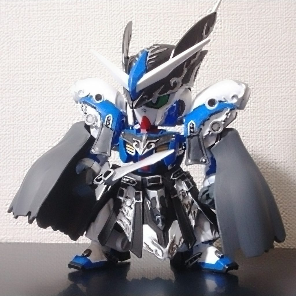 マントかっこいいけど、干渉したり隠れたりでポーズが難い。