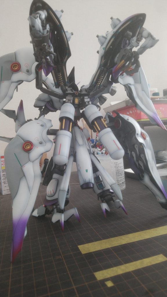 バインダーにクシャトリヤ、CSナイチンゲールを使用、ジオン伝統の隠し腕さ30mmを使用