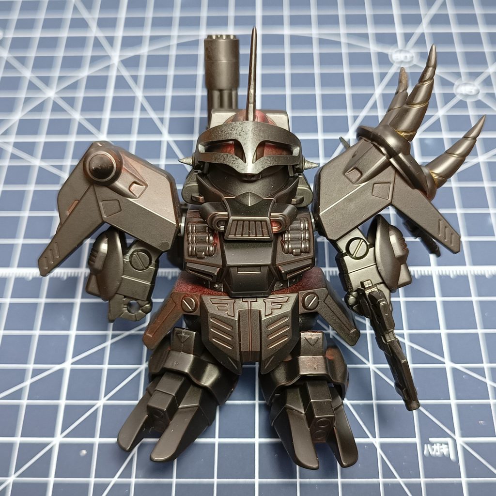 初めての黒立ち上げから塗ってみました。合わせ目がちゃんと消えてないとこがありますね…