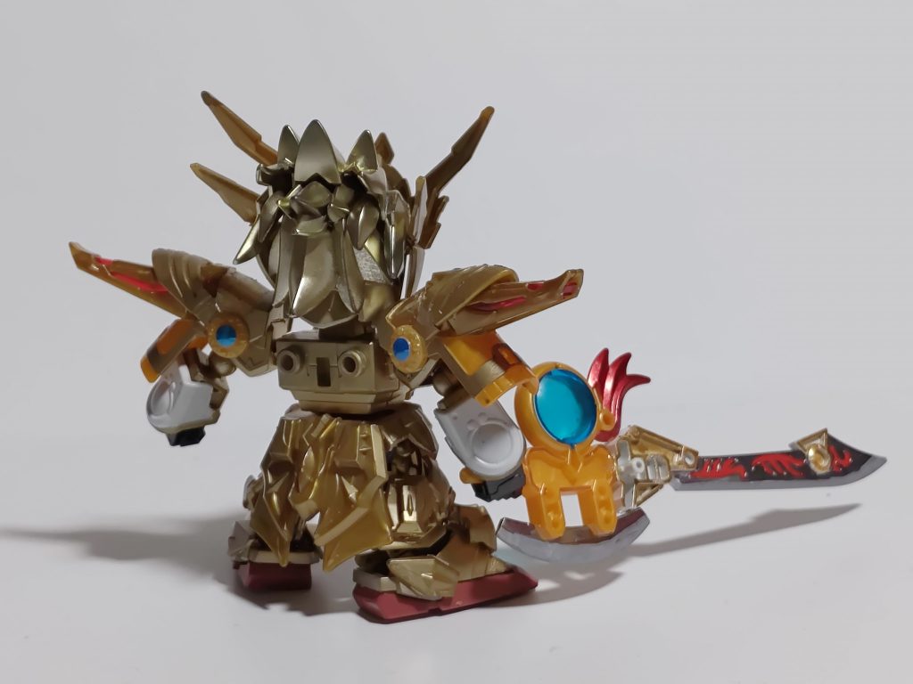 三国伝時代から復興した現代の赤流火穏は、現代のインドに近い様相を見せている。豪胆かつ陽気な性格だが、王としての自覚は人一倍持ち、天宮には部下を連れず1人だけで来訪した。母が影舞乱夢の武人（轟の孫家）の血を引いているため、そちらの文化にも炊けている。その名残か、彼の兜飾りは提督である陸遜の物を意識している。