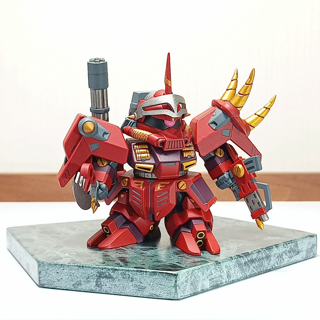 バイザーをあげて。左右で違う肩アーマーと背負ったガトリングガンがかっこいい!