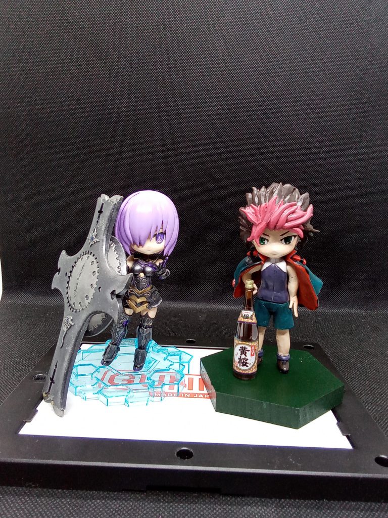 参考に使ったモノ顔パーツと手はFGOのパーツをベースに加工して使用してみました。指はサイズ感がおかしいので自作で作り替える予定です 瞳はガンダムマーカで塗ってみましたが ガタガタでアップに出来ません 練習すれば このサイズならなんとか塗れることは解ったので男キャラはこのサイズで良いかなw