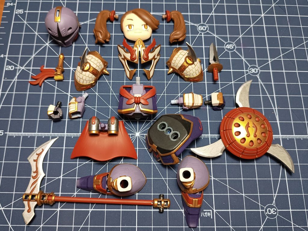 塗り分け中の一枚。目立つ合わせ目もほとんどなくて組みやすいキットでした。