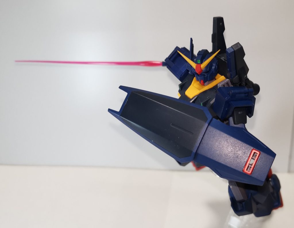 頭はBD1(漫画版)にRGのMK2のアンテナをつけてますガンダム顔が見えるようにバイザーはつけてません。