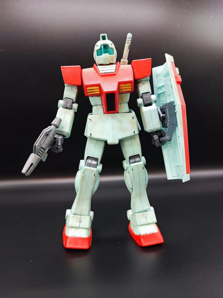 写真にすると合わせ目が気になる！盾の裏は忘れてました。。。