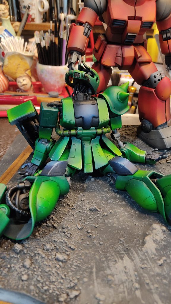 油絵具筆塗りです。MGガンキャノン、ザクⅡ完成しました–4枚目/制作者：B G