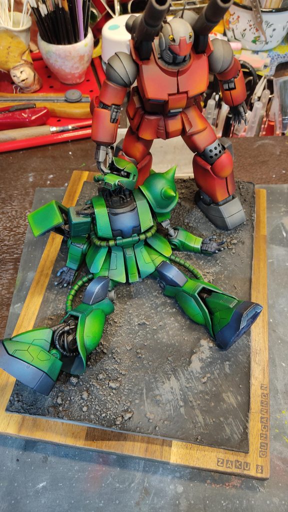 油絵具筆塗りです。MGガンキャノン、ザクⅡ完成しました–5枚目/制作者：B G