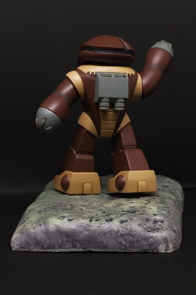 首は粘着剤で留めてるだけ、右肩は真鍮線で繋ぎ、他はキットの関節のままこのポーズが取れたので、一応可動はします。