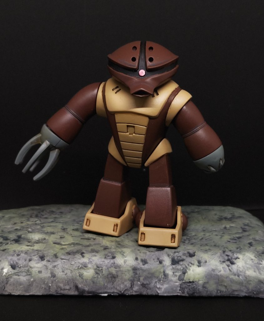 もちろん爪出しにもできます。右腕を伸ばしてるので、シオマネキみたいですね。