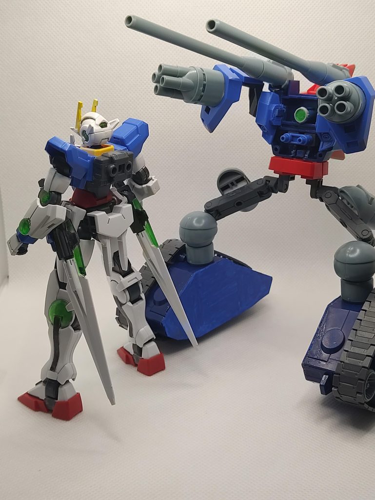 ガンタンクとの合体のためダブルオーを共通2軸を受けられるように改造アイデンティティのツインドライブを失い、ダブルオーでもガンダム(GNドライヴ搭載機)でもなくなる…