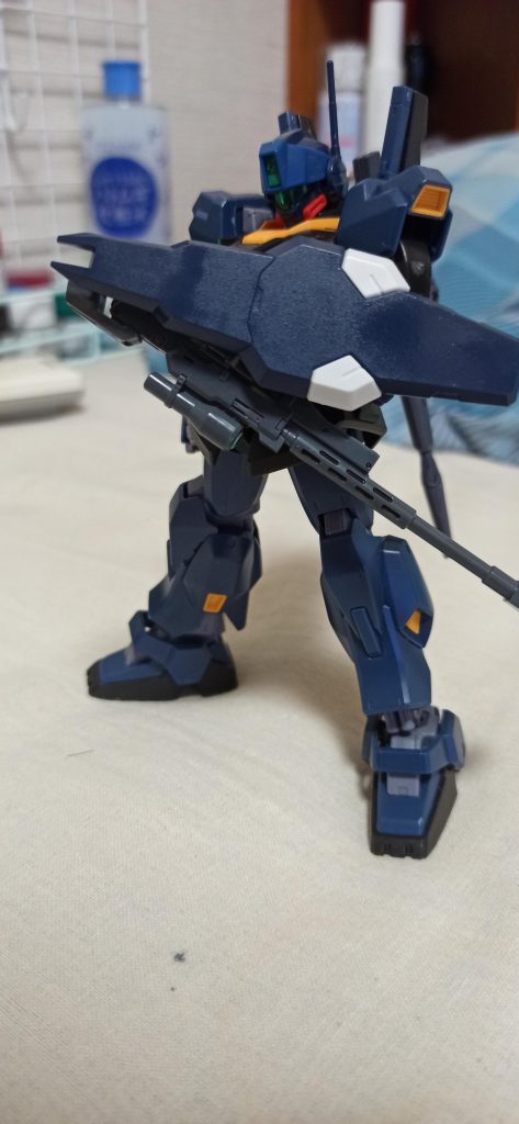 シールドはG-アルケインのものをライフルをマウントできるように改造しました。 