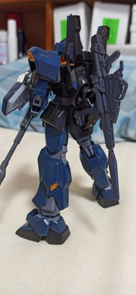 バックパックにビームマグナムとEパックを取り付けてます。