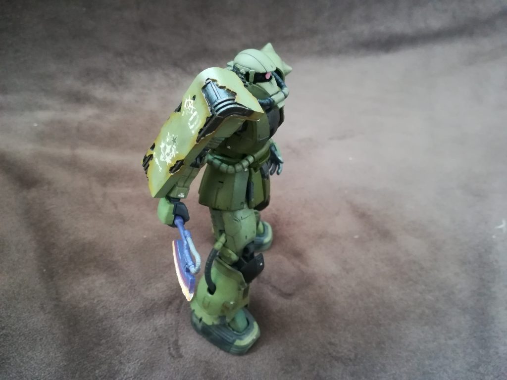 シールドの剥がれ具合が良くできてますね。