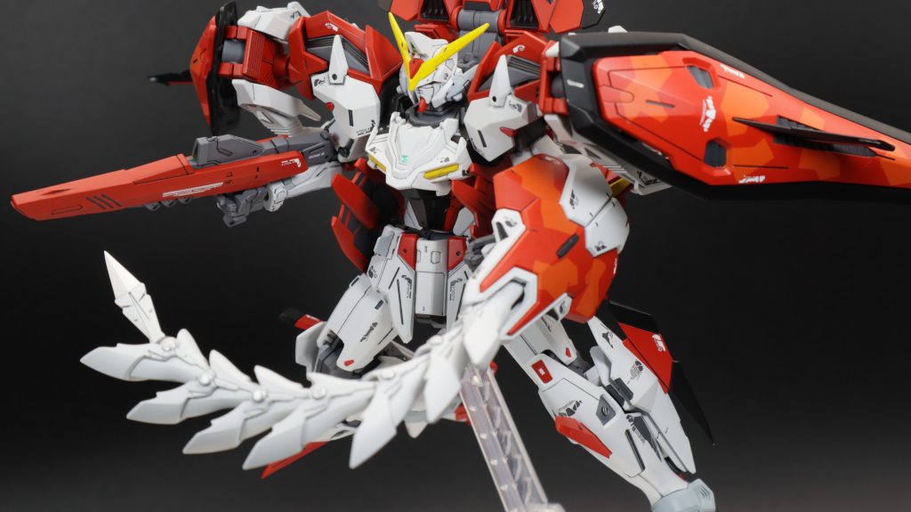 おまけで黒背景 ヒートロッド展開時のポーズが一番好き