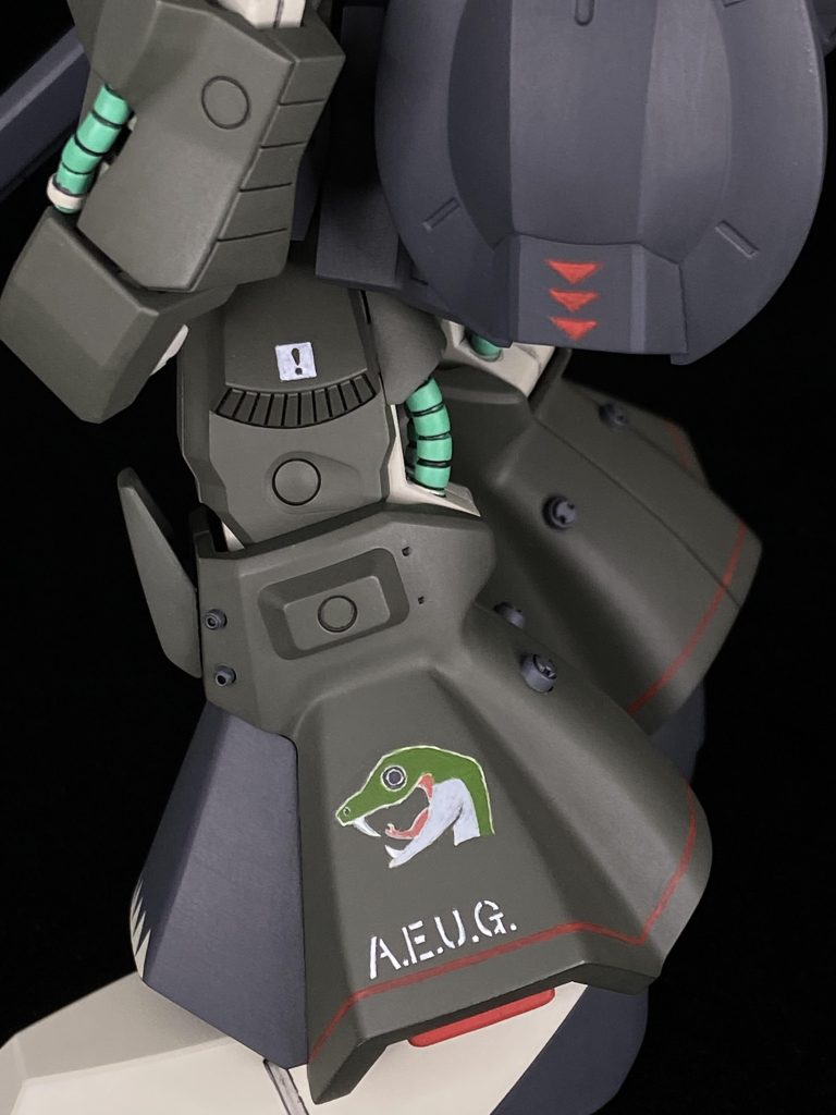 パーソナルマークとして蛇を描いてみました🐍