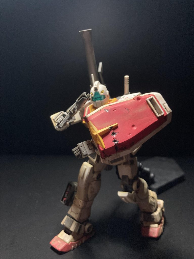 とろけたシールドですが、結果的に弾痕やヒビ割れの表現などがきれいに出てくれたのも相まって一番のお気に入り部分になりました