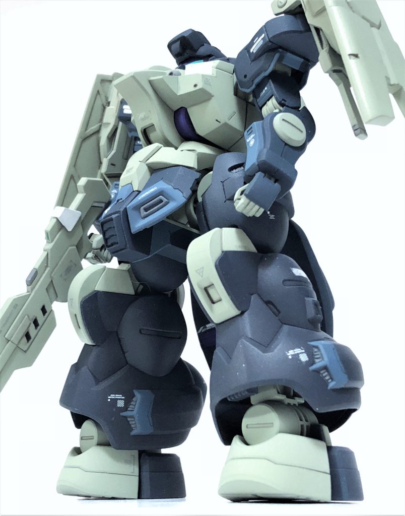 足首の内側も普段見えないけど、裏打ちして色々とディティールやら追加してあります。