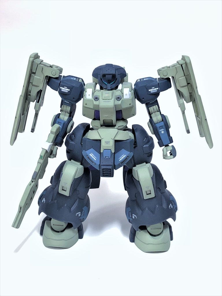 全身にディティールを追加しましたが、一部形状を変更したりしてます。スタイルには手を付けていないのでそのまま。首の両脇と膝裏はコードに変更しました。