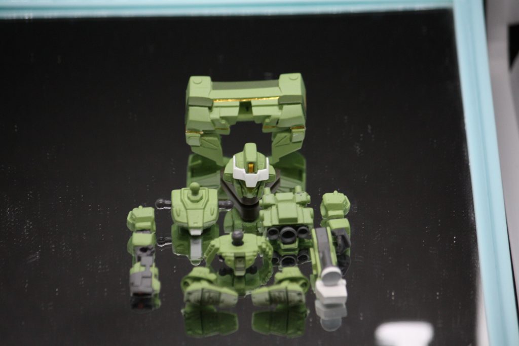 パーツはこんな感じで