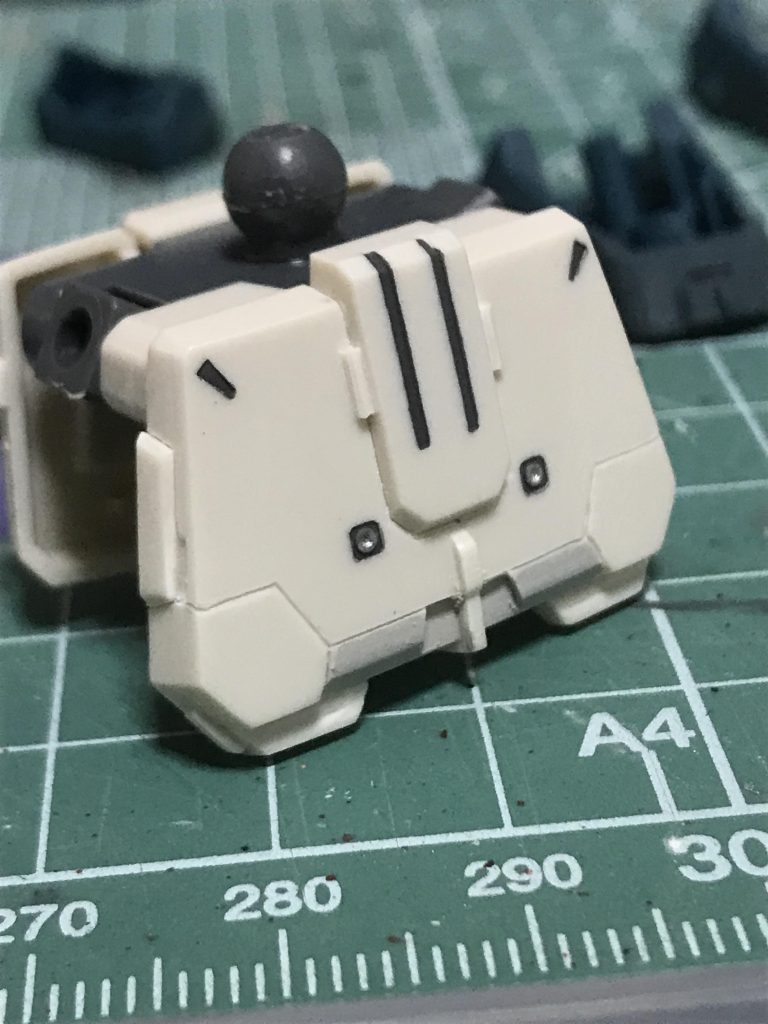 水性アクリルの筆塗りです。いつも、手を震わせながら塗ってますw