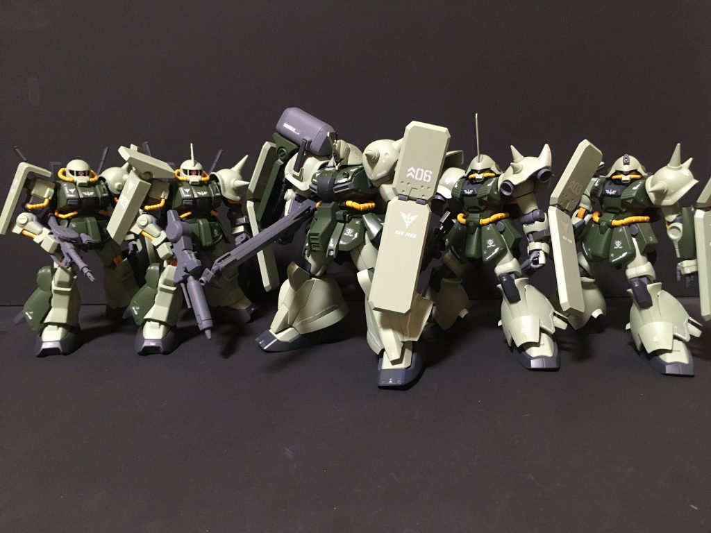 ネオジオン軍 連邦機接収系 量産機の集合ショットです。マラサイ一般機  https://gumpla.jp/hg/1244541マラサイ指揮官機 https://gumpla.jp/hg/1244544ゼクアイン https://gumpla.jp/hg/1248036ハイザック指揮官機 https://gumpla.jp/hg/1241547ハイザック一般機 https://gumpla.jp/hg/1241500ゼクアインは第4世代なのでハイザック、マラサイに比べて大型ですね。ご覧いただきありがとうございました。気に入っていただけたら いいね👍をよろしくお願いいたします。