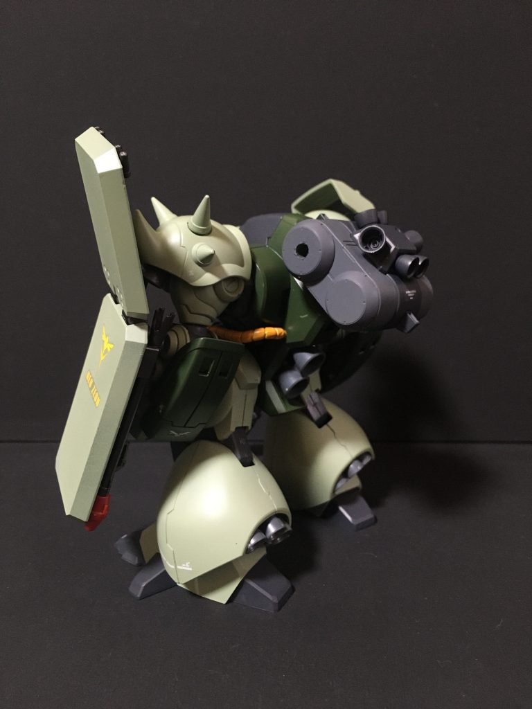 ミサイルポッドをパージした状態 後方ショットギラドーガのバック側面に穴を開けてミサイルポッドを装着可能とさせています。